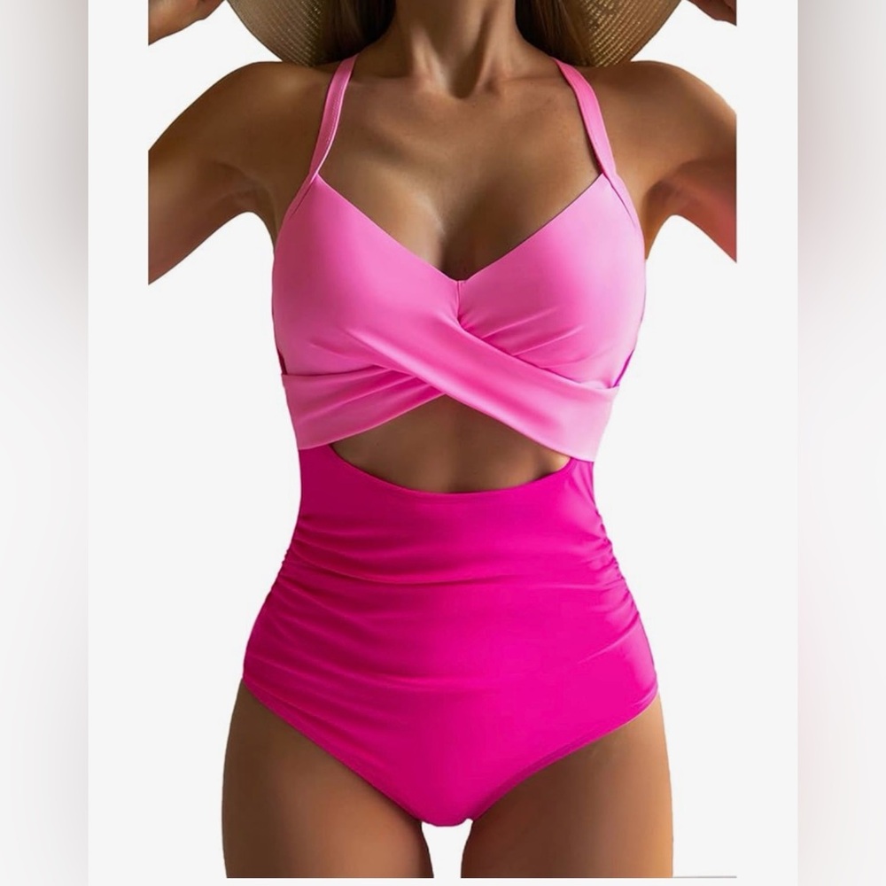 Two-Tone Pink Twist Cutout One-Piece Swimsuit - Picture 3 of 4